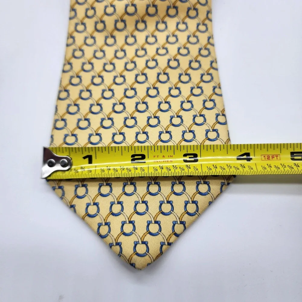 Brooks Brothers Makers Silk Tie 3.5